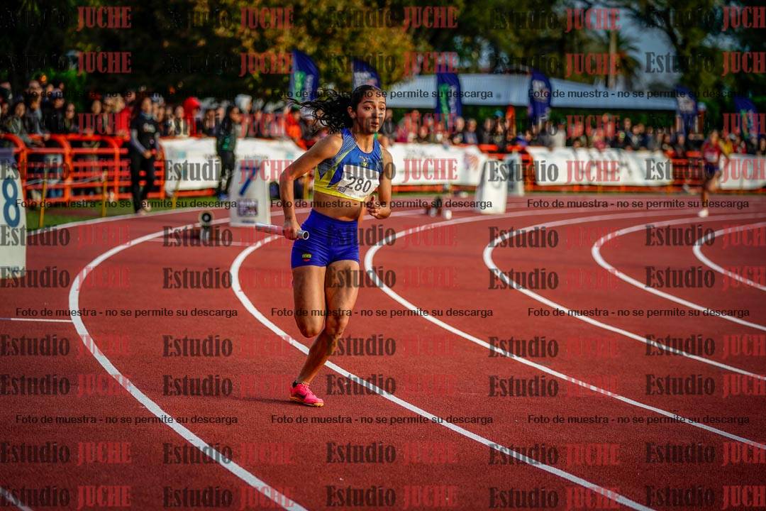 Fotos de los relevos 4x400 m de mujeres