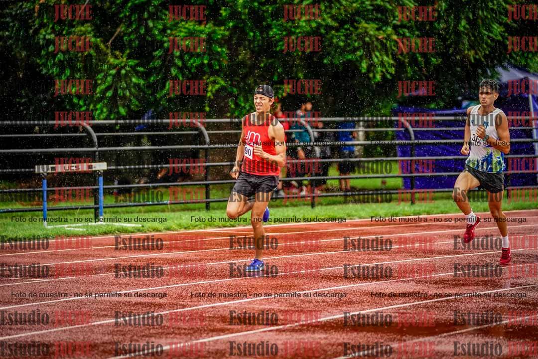 Fotos de los 800 m de varones