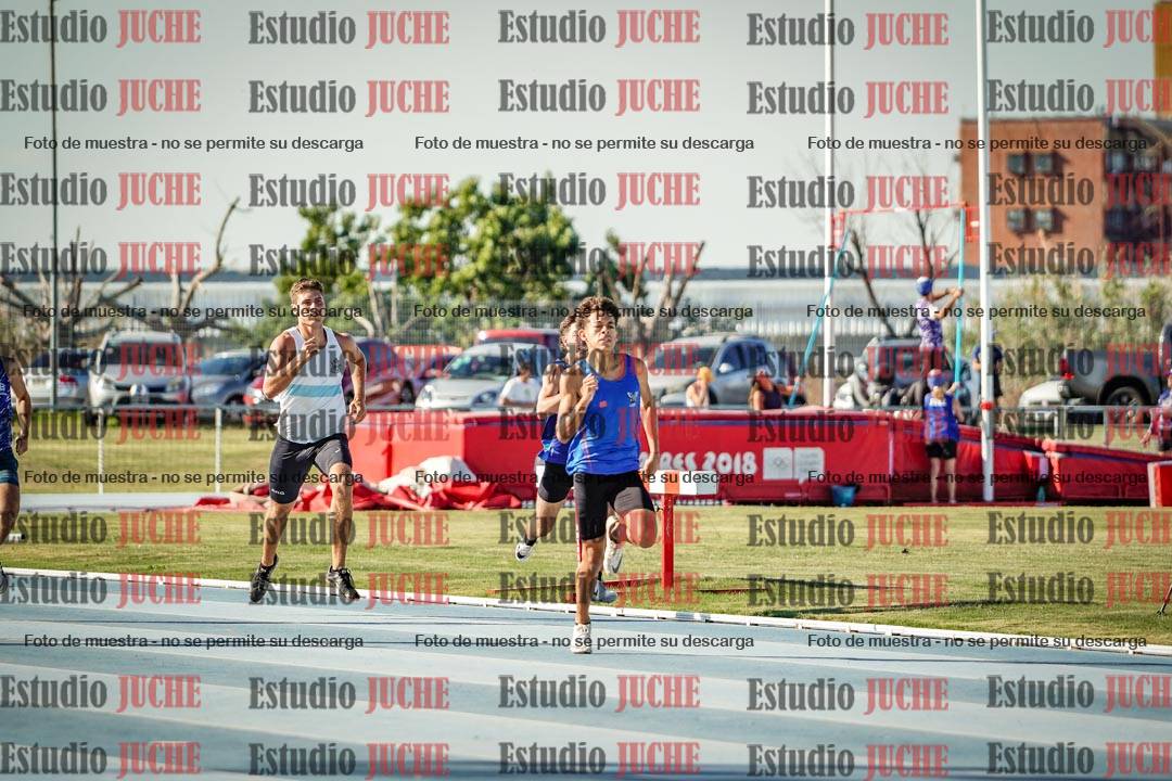 Fotos de los 400 m llanos de varones