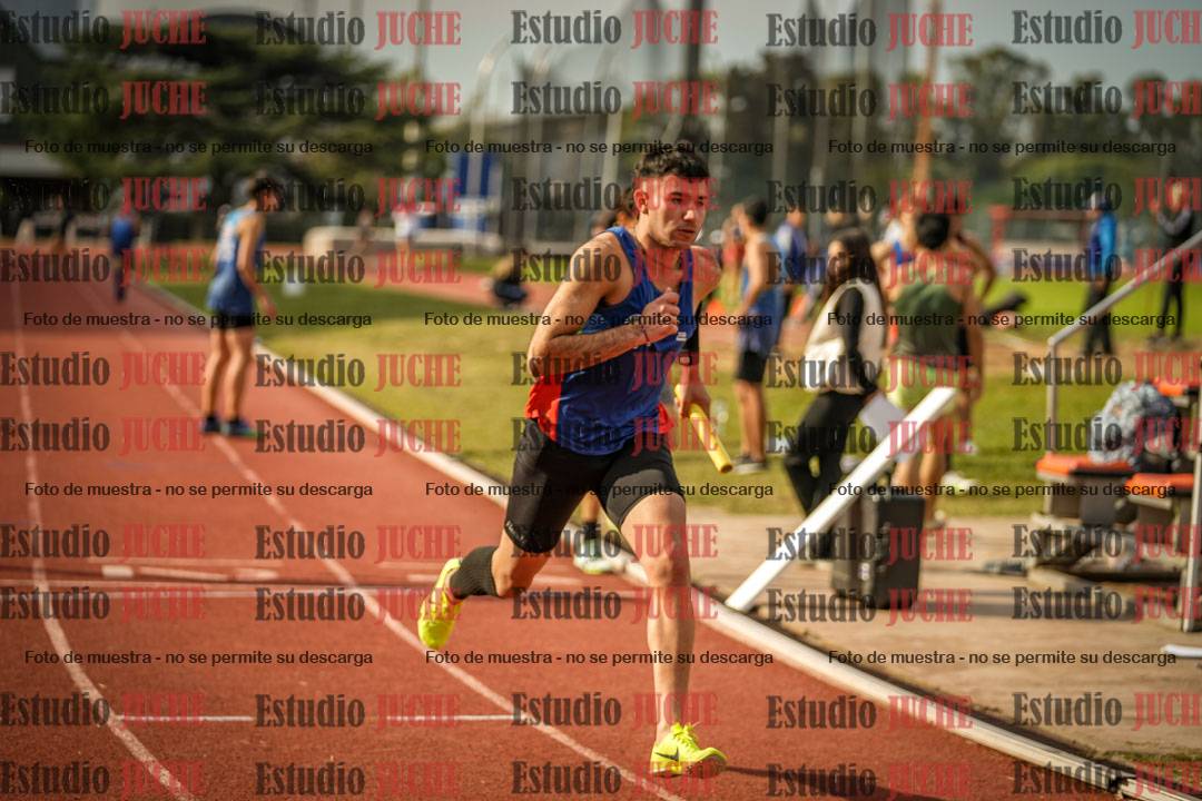 Fotos de las postas 4x400 m llanos de varones