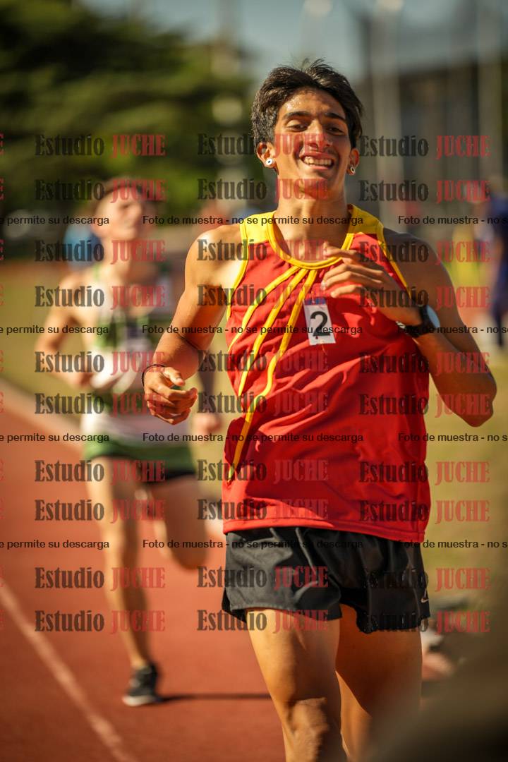 Fotos de los 800 m llanos de varones