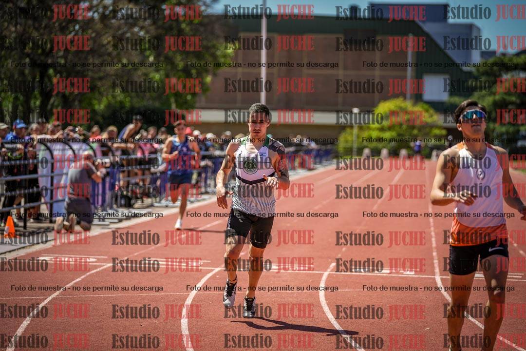 Fotos de los 400 m llanos de varones