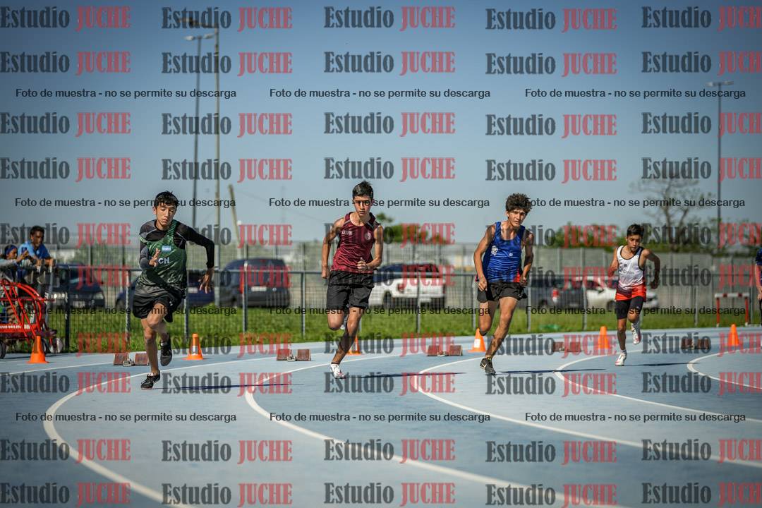 Fotos de los 150 m llanos de varones