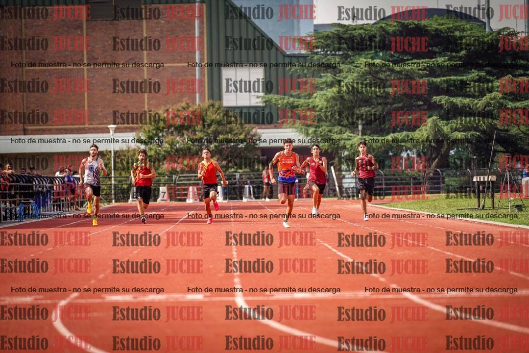 Fotos de los 200 m llanos de varones