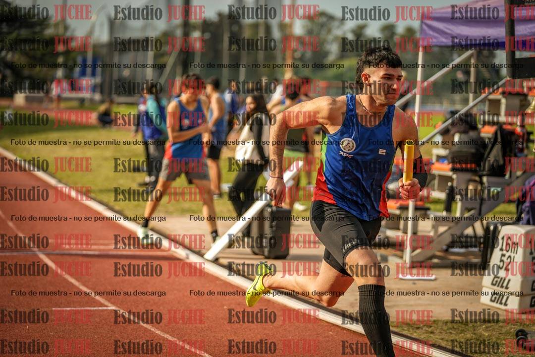 Fotos de las postas 4x400 m llanos de varones