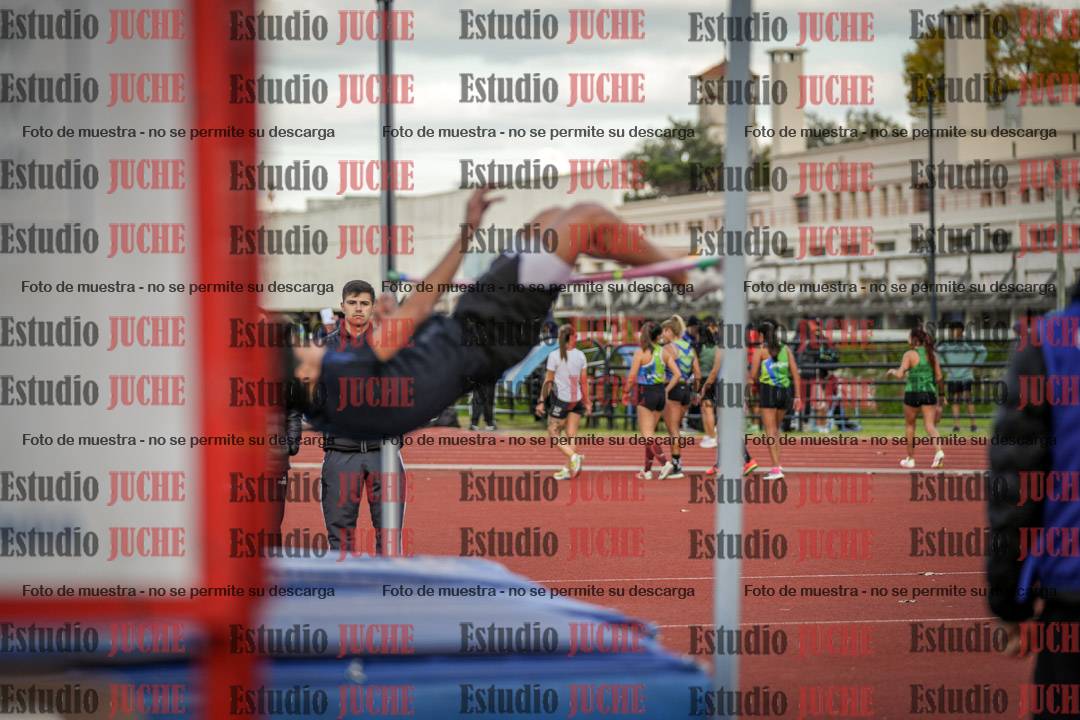 Fotos del salto en alto de varones - decatlón 4