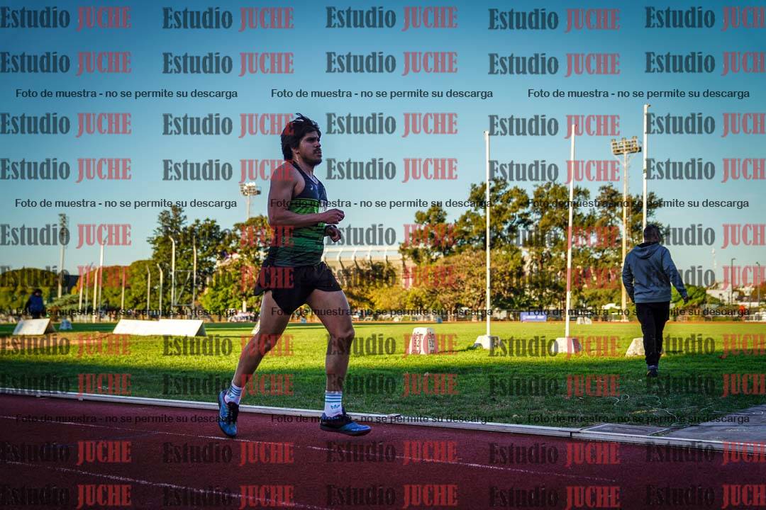 Fotos de los 3000 m llanos de varones