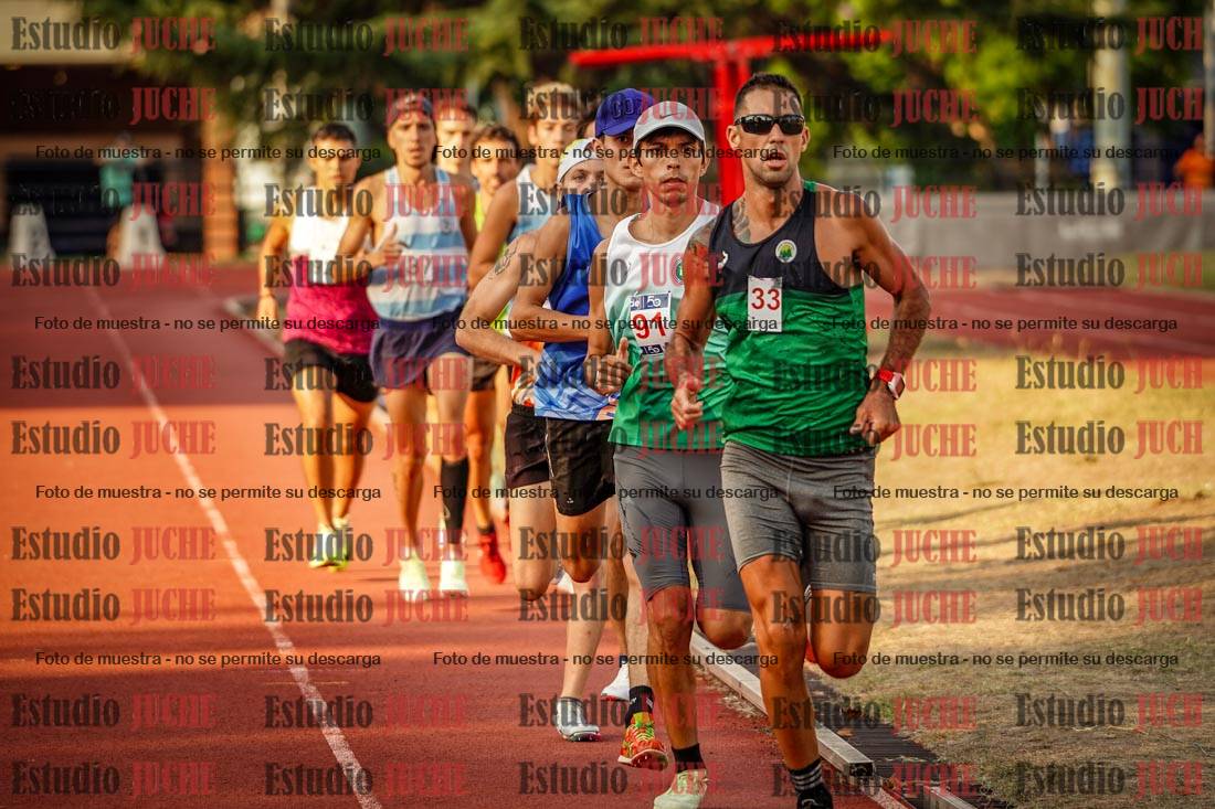 Fotos de los 5000 m llanos de mujeres y varones