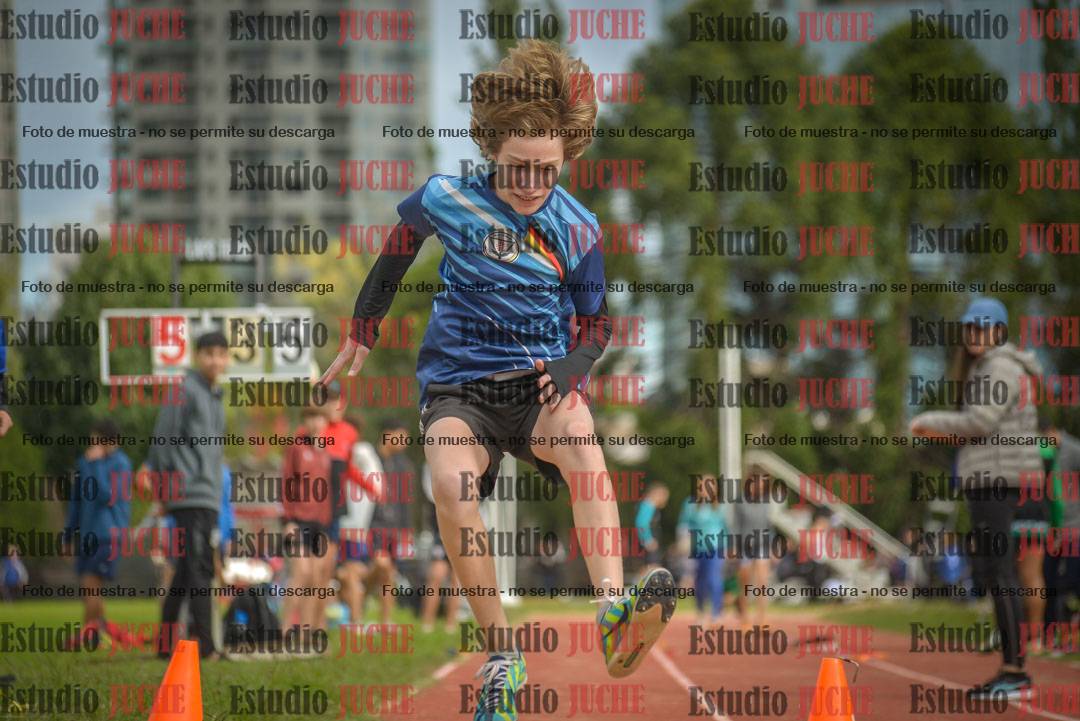 Fotos del salto en largo - varones U16