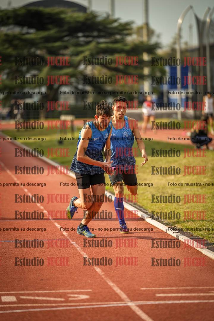 Fotos de las postas 4x400 m llanos de varones