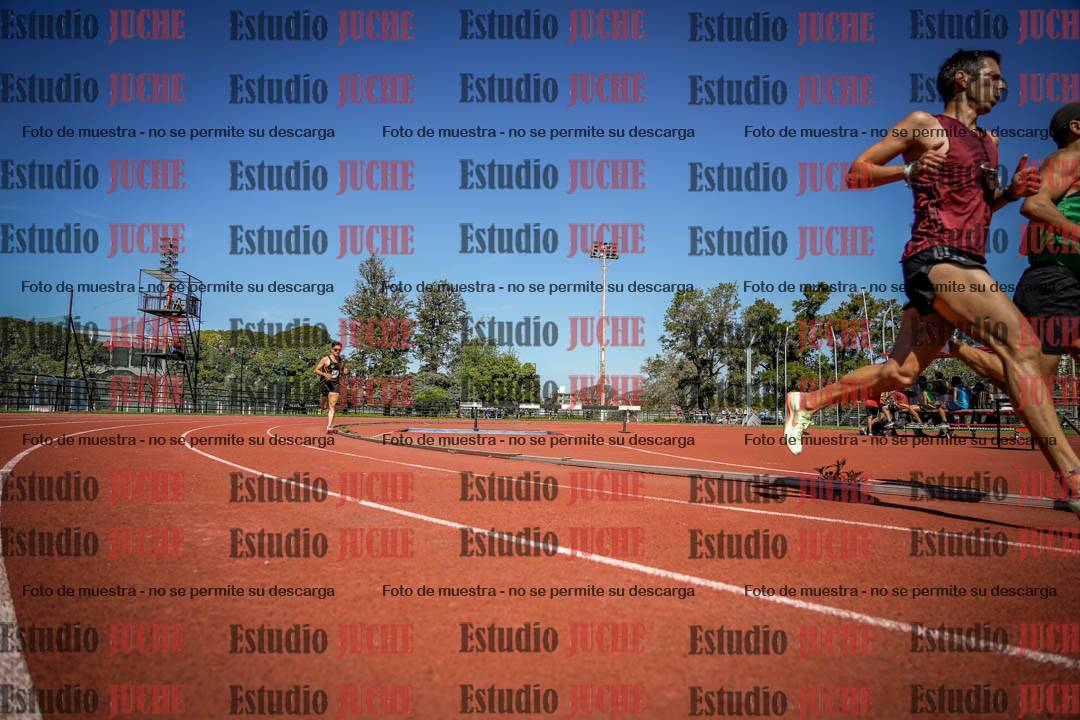 Fotos de los 5000 m llanos de mujeres y varones