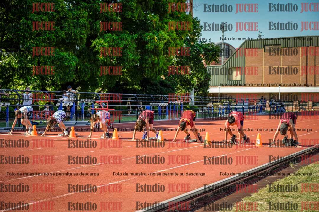 Fotos de los 50 m llanos de varones