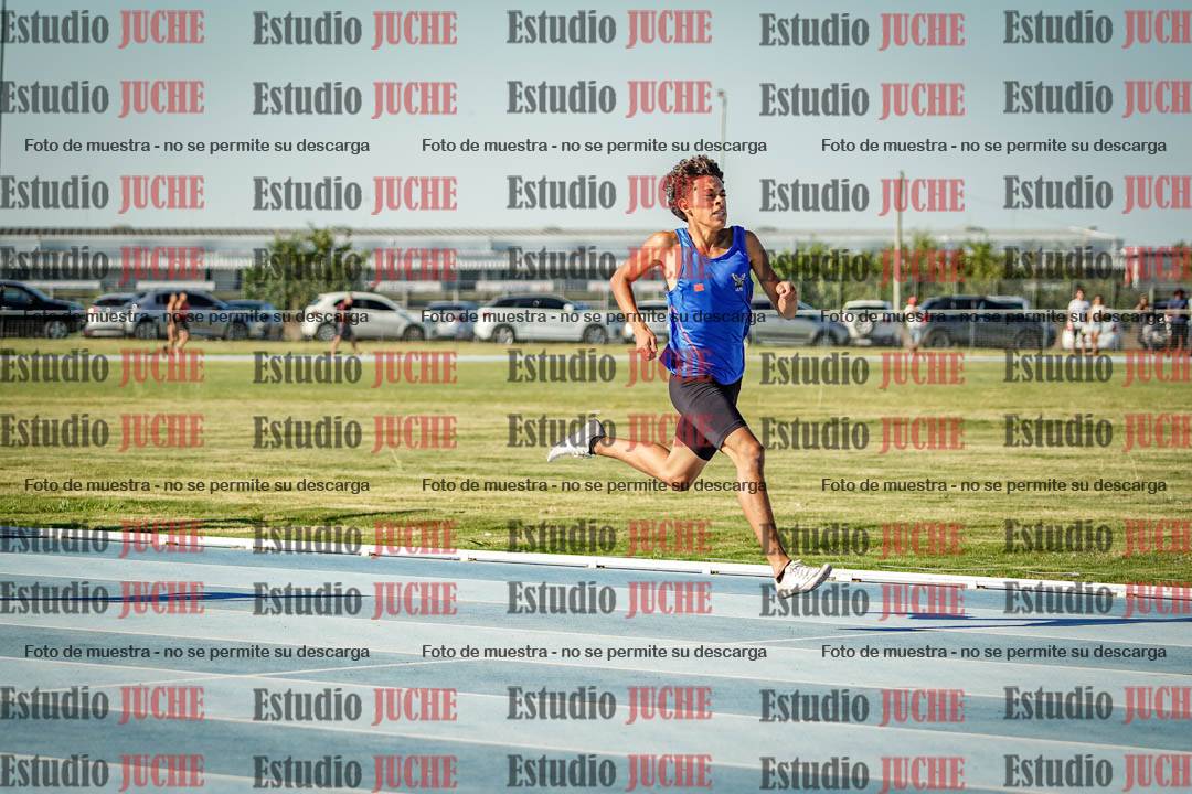 Fotos de los 400 m llanos de varones