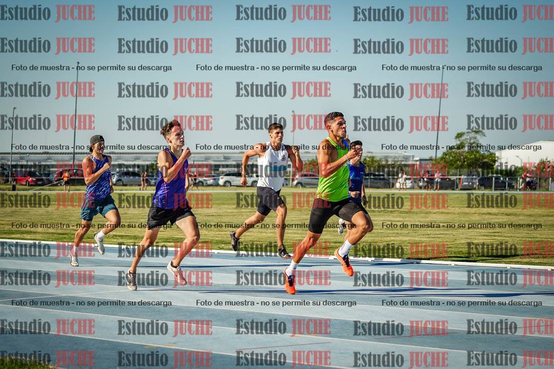 Fotos de los 400 m llanos de varones
