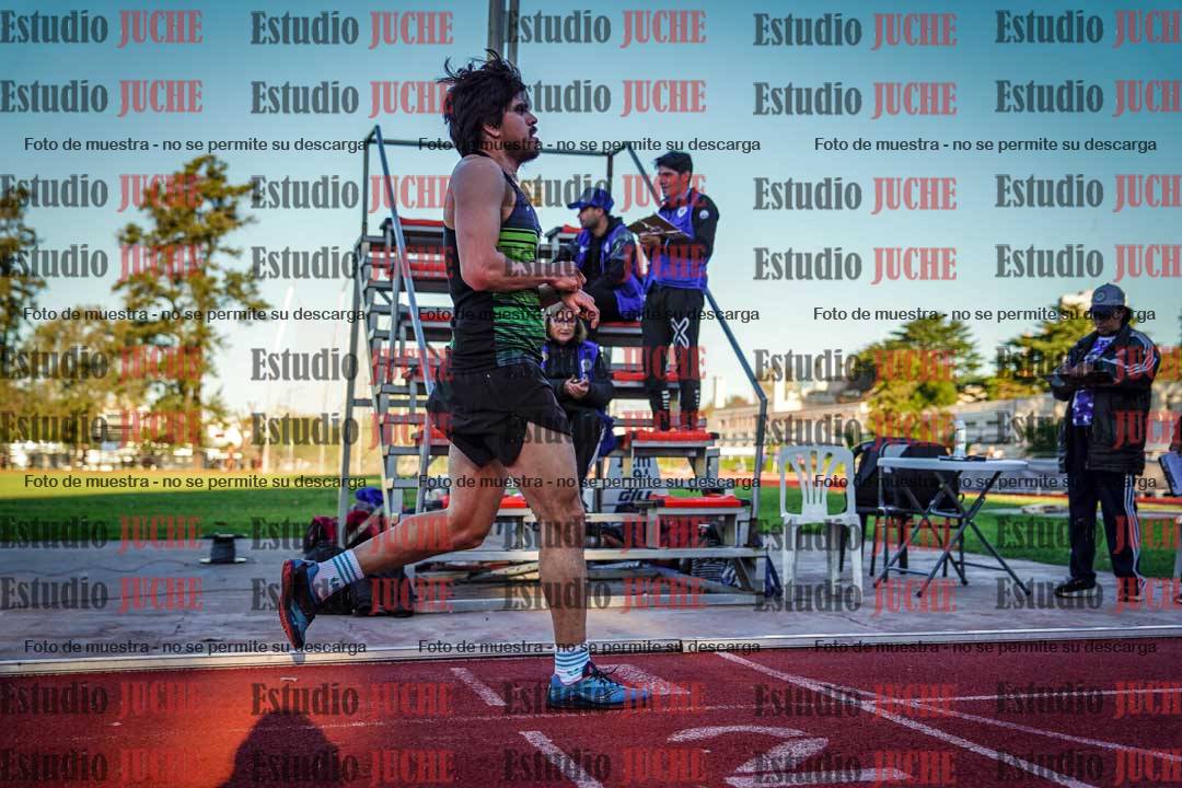 Fotos de los 3000 m llanos de varones