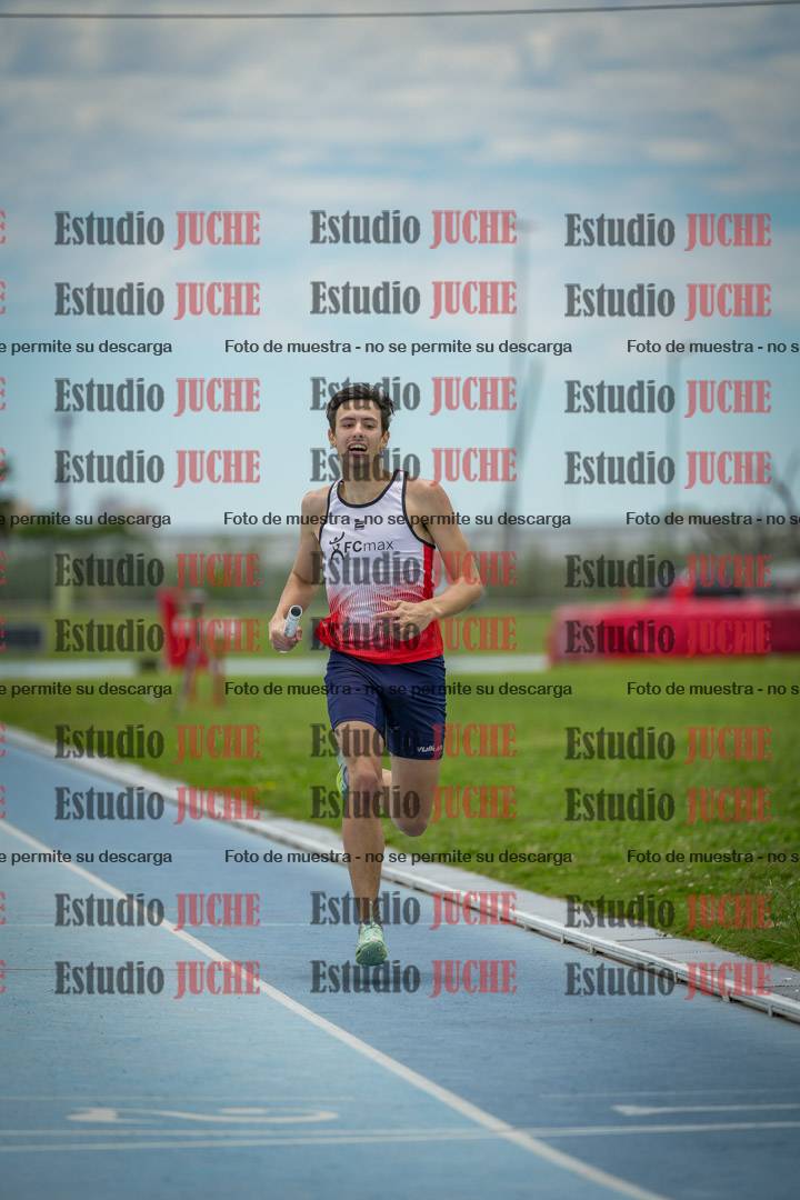 Fotos de las postas 4x200 m llanos de varones