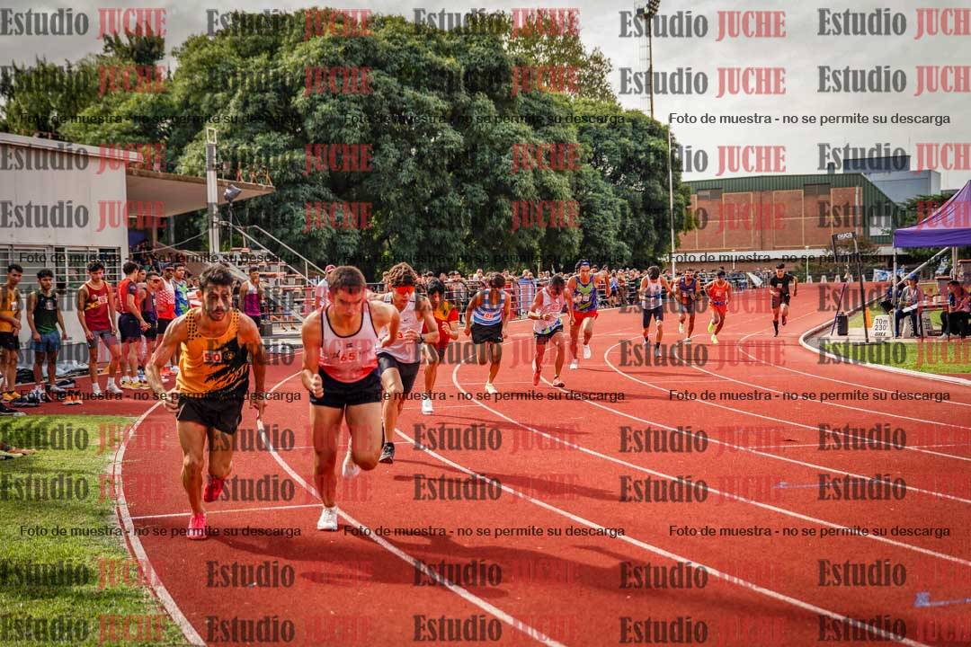 Fotos de los 800 m de varones