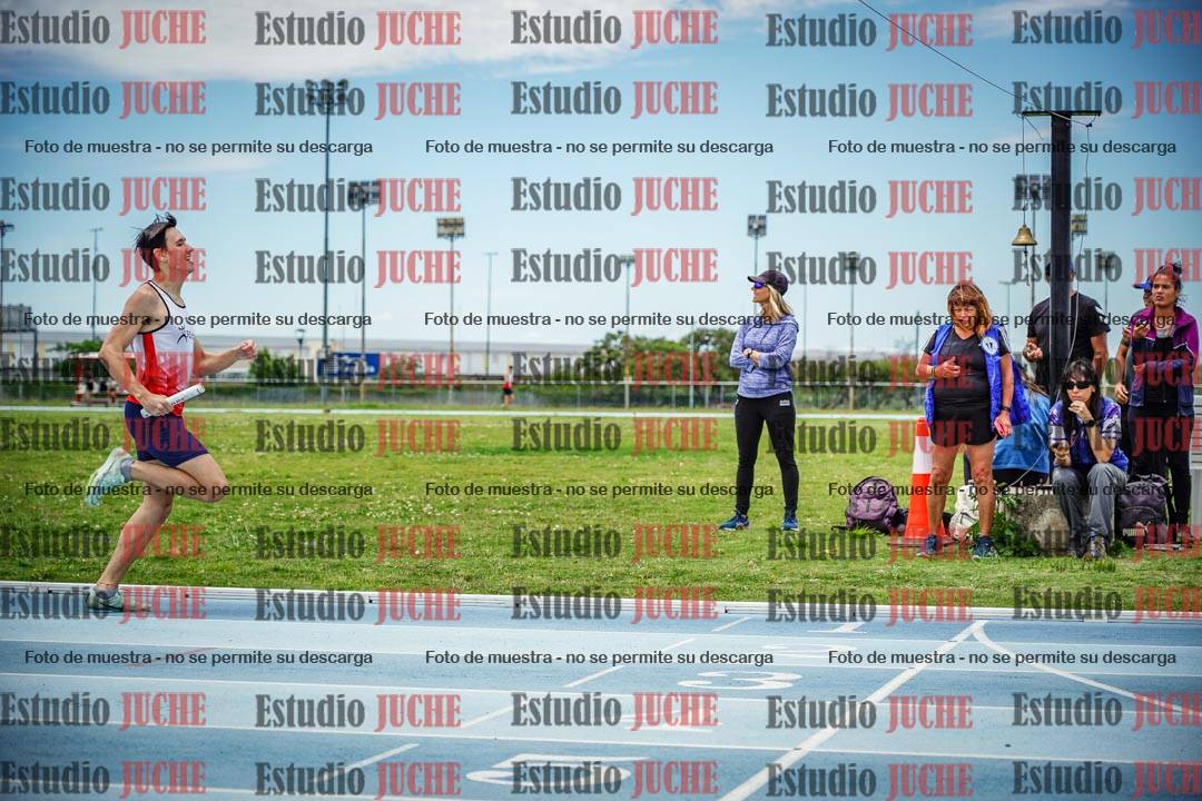 Fotos de las postas 4x200 m llanos de varones