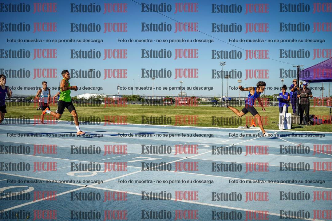 Fotos de los 400 m llanos de varones