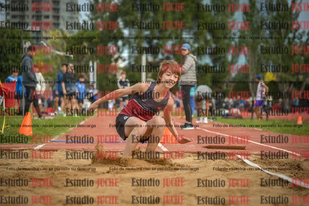 Fotos del salto en largo - varones U16