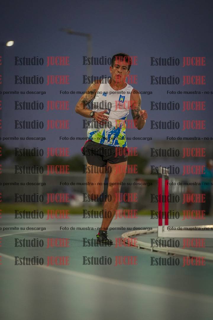 Fotos de los 3000 m llanos de varones