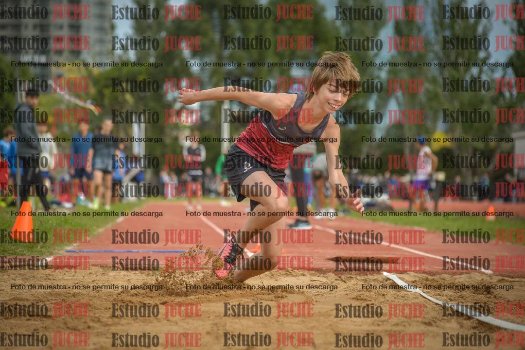 Fotos del salto en largo - varones U16