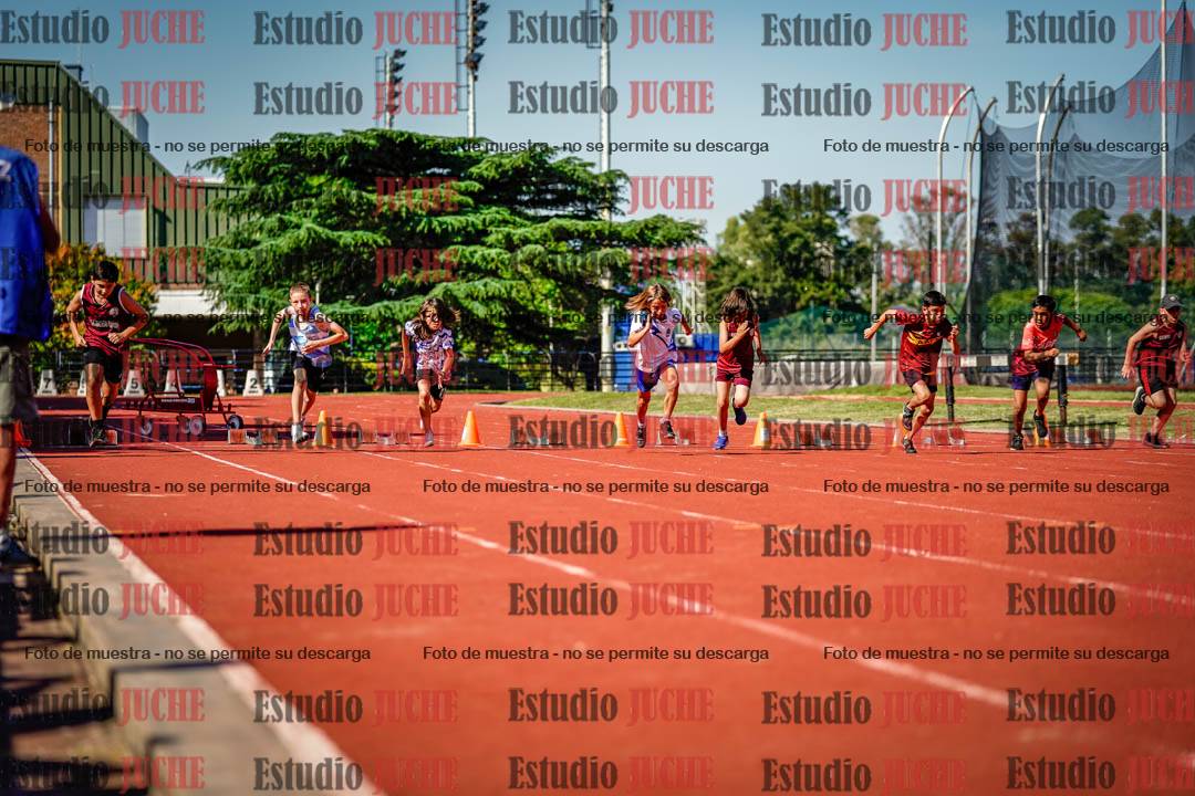 Fotos de los 50 m llanos de varones