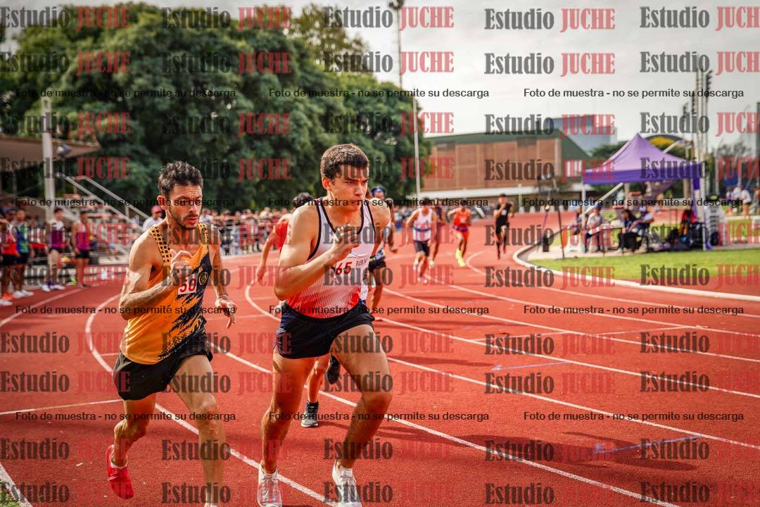 Fotos de los 800 m de varones