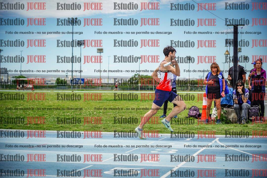 Fotos de las postas 4x200 m llanos de varones