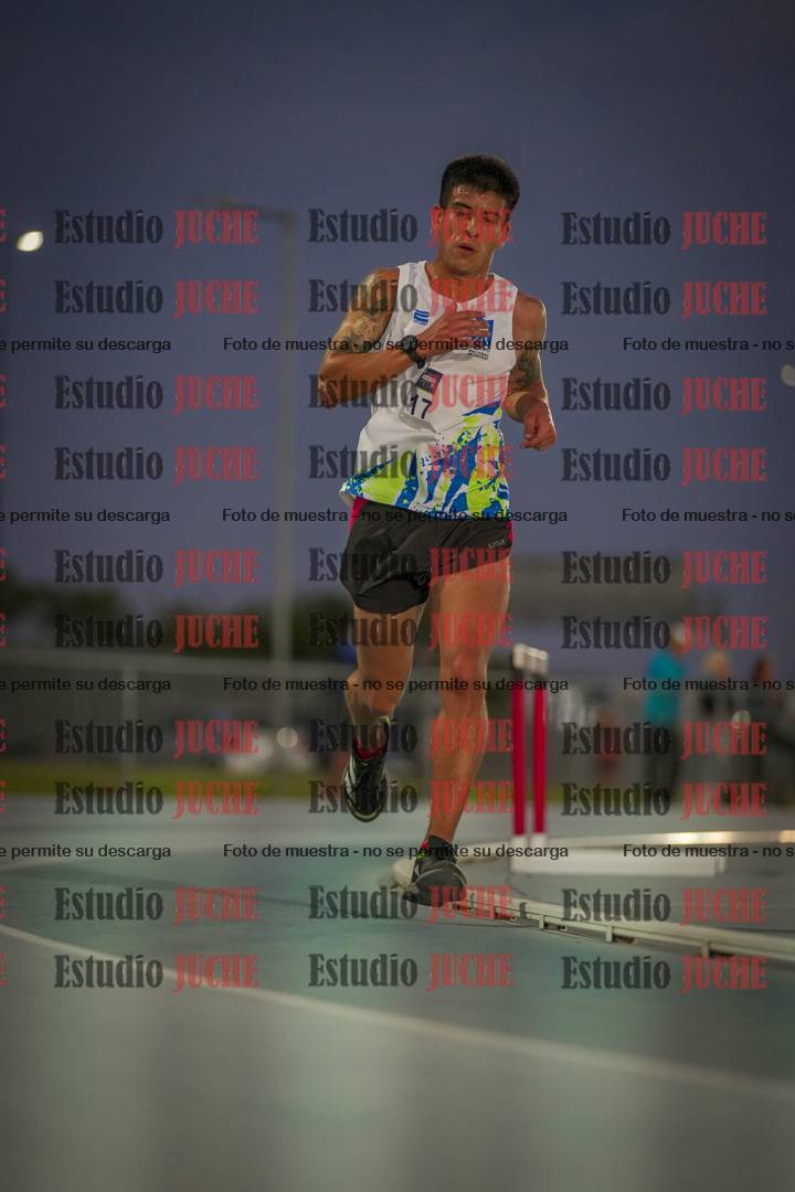 Fotos de los 3000 m llanos de varones