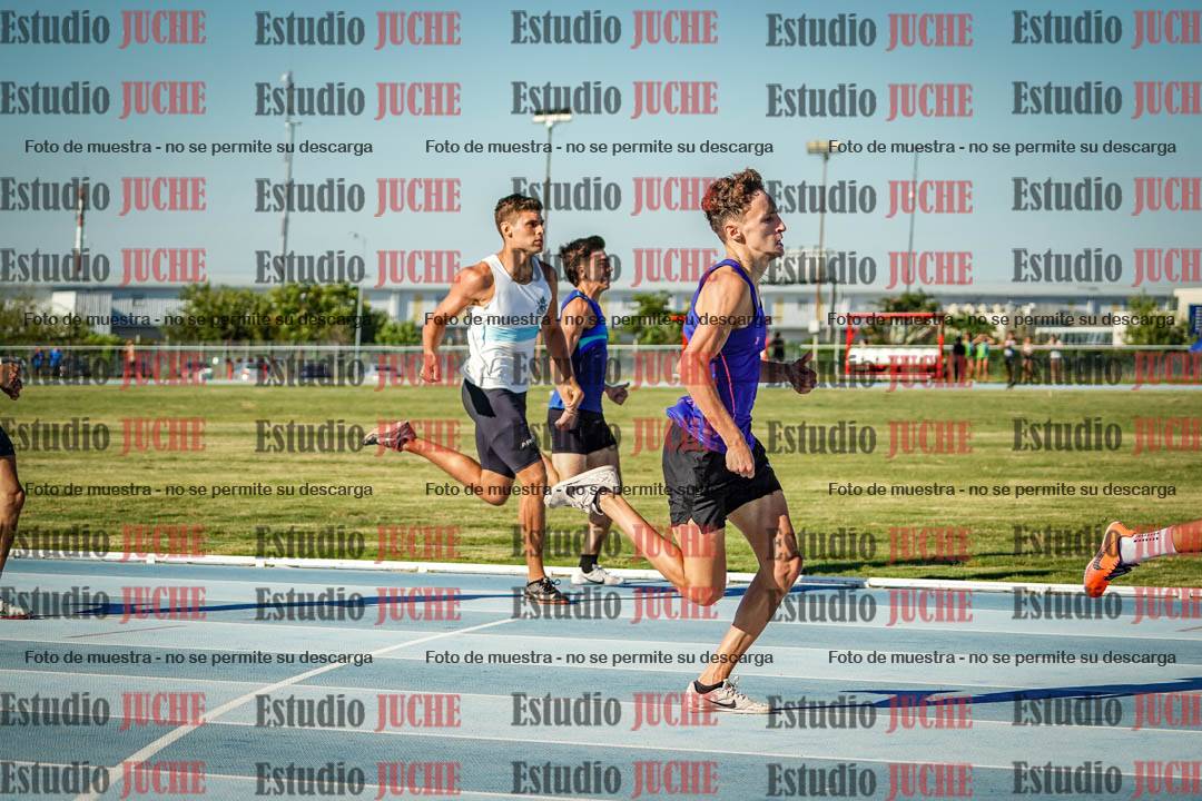 Fotos de los 400 m llanos de varones