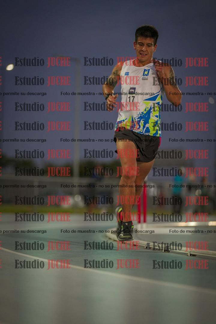 Fotos de los 3000 m llanos de varones