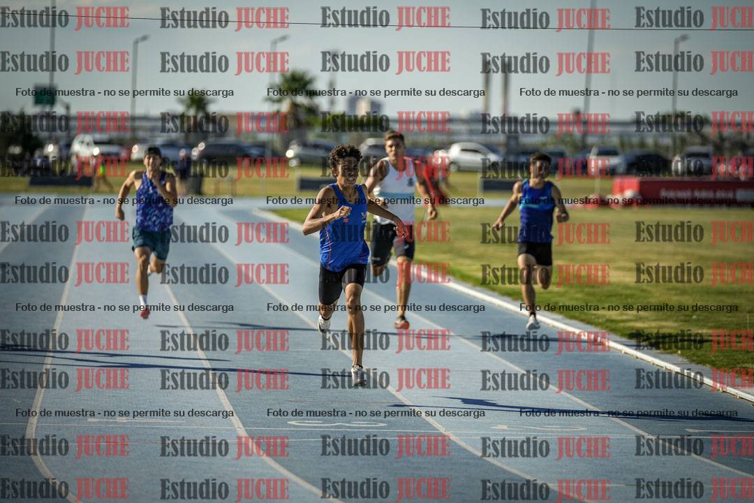 Fotos de los 400 m llanos de varones