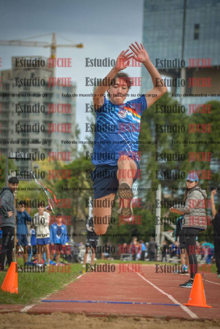 Fotos del salto en largo - varones U16