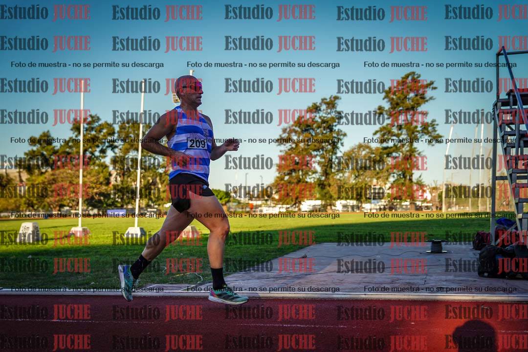 Fotos de los 3000 m llanos de varones