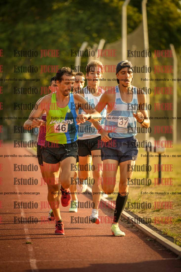 Fotos de los 5000 m llanos de mujeres y varones