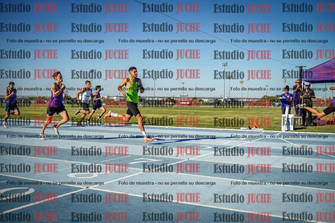 Fotos de los 400 m llanos de varones