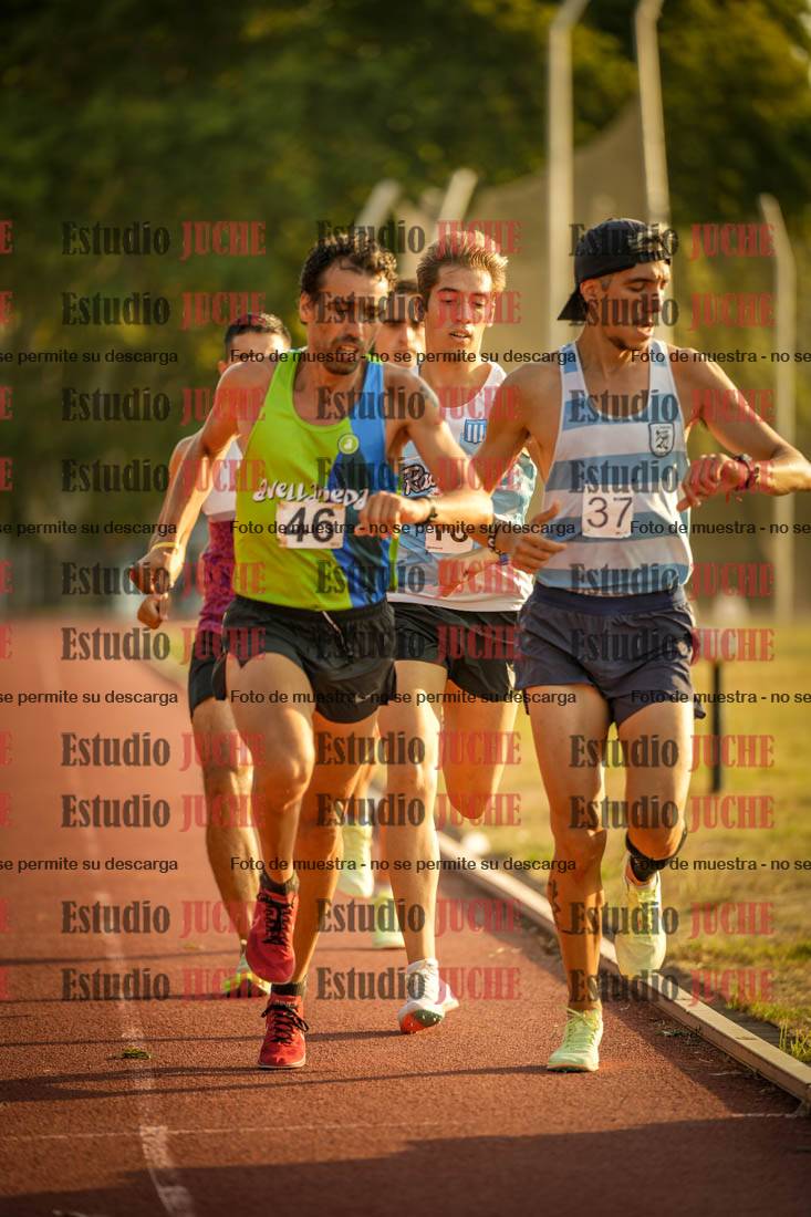 Fotos de los 5000 m llanos de mujeres y varones