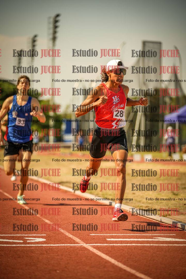 Fotos de los 800 m llanos de varones