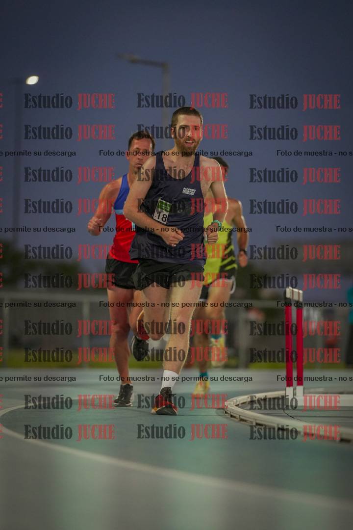 Fotos de los 3000 m llanos de varones