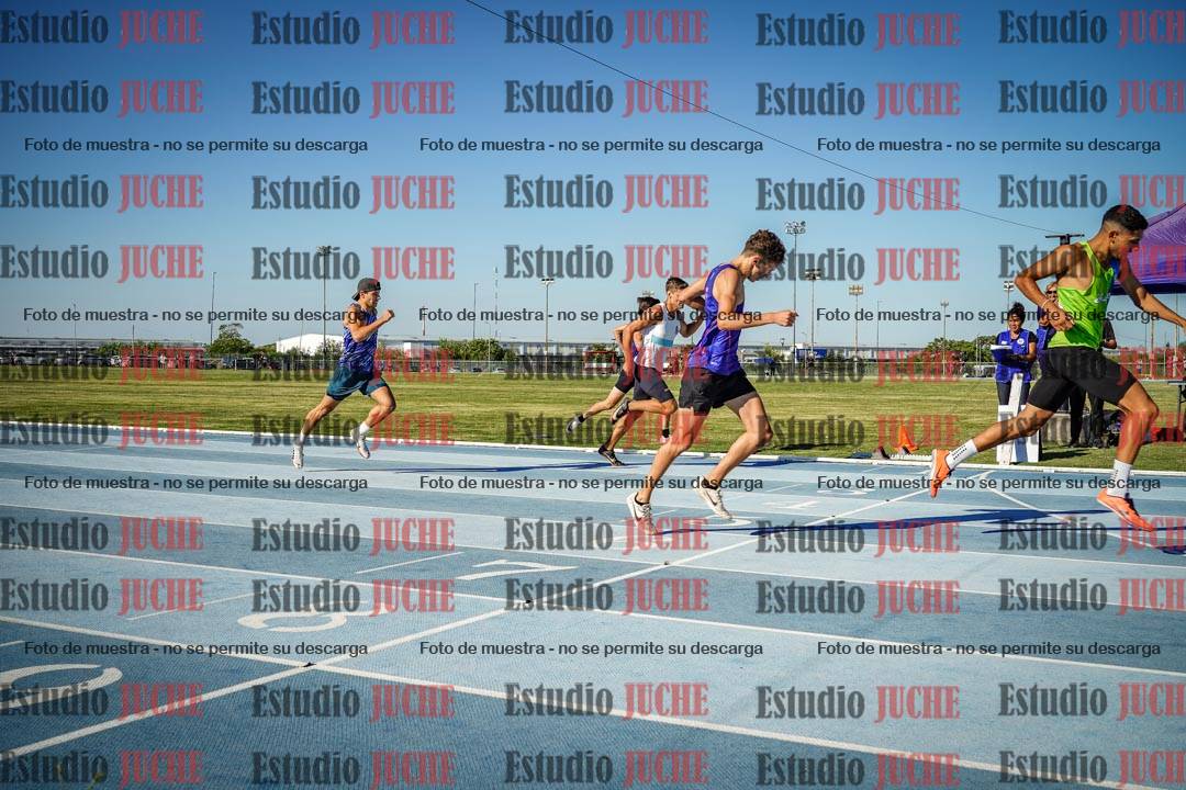 Fotos de los 400 m llanos de varones