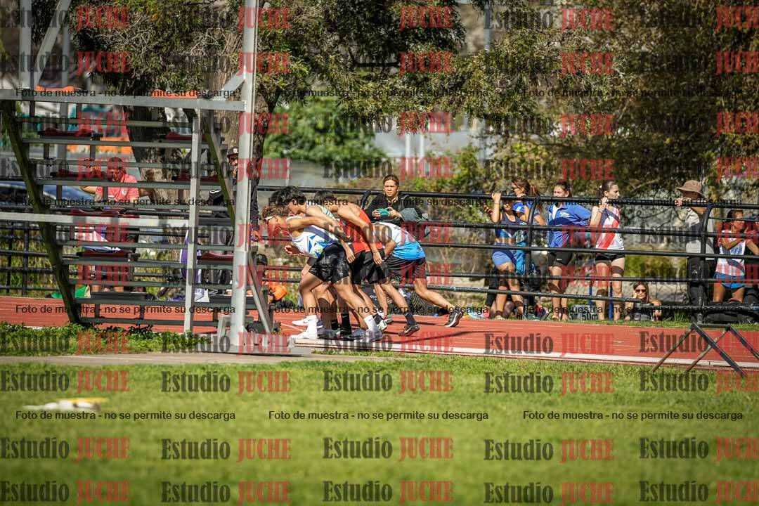 Fotos de los 600 m llanos de varones