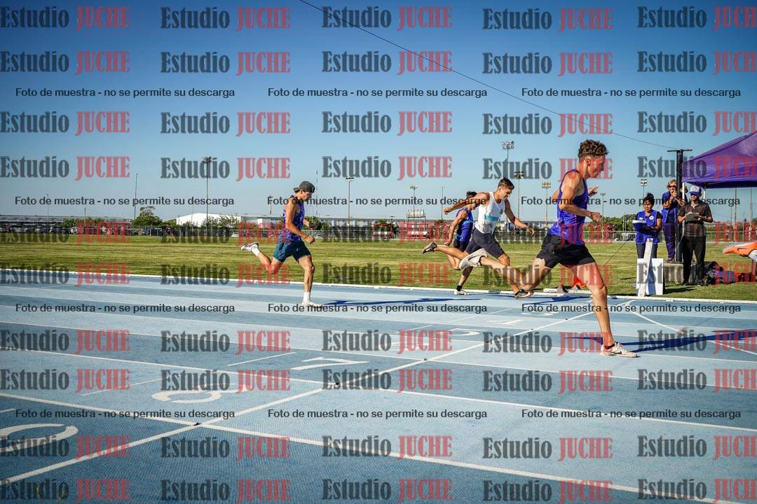 Fotos de los 400 m llanos de varones