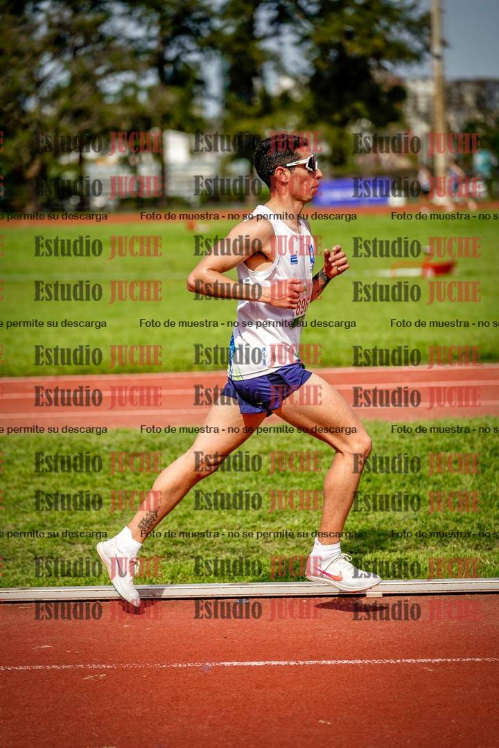 Fotos de los 3000 m llanos de varones