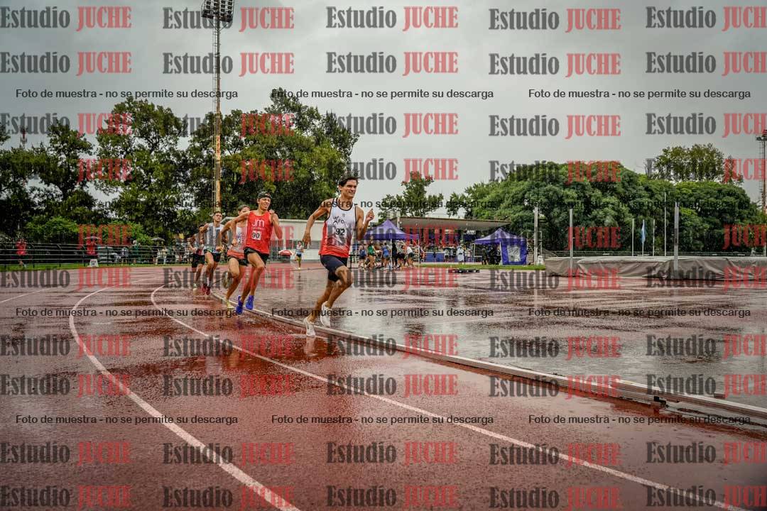 Fotos de los 800 m de varones