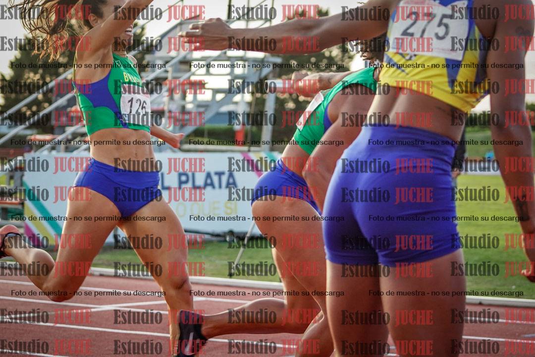 Fotos de los relevos 4x400 m de mujeres
