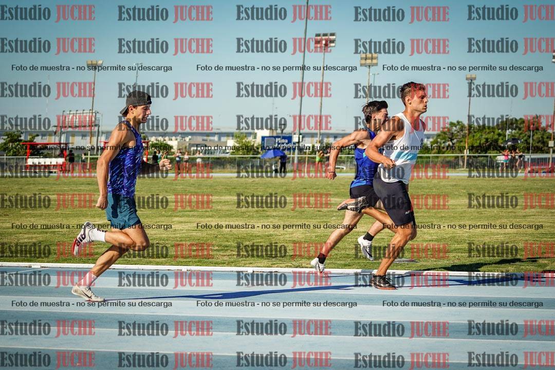 Fotos de los 400 m llanos de varones