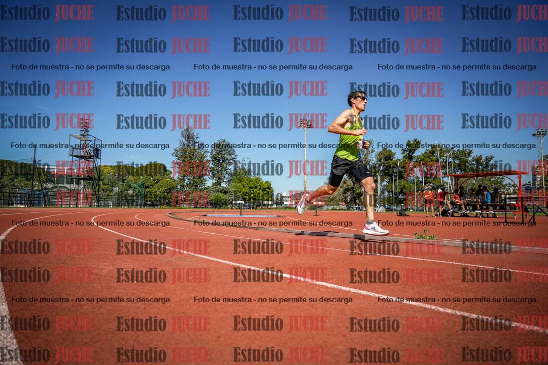 Fotos de los 5000 m llanos de mujeres y varones