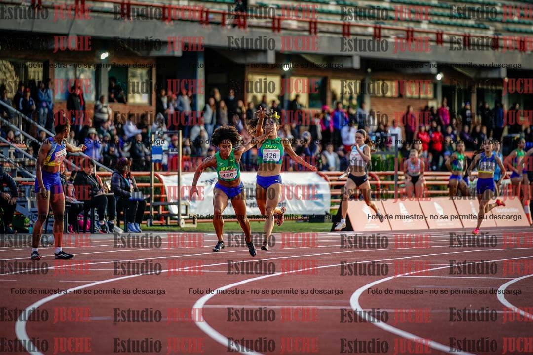 Fotos de los relevos 4x400 m de mujeres