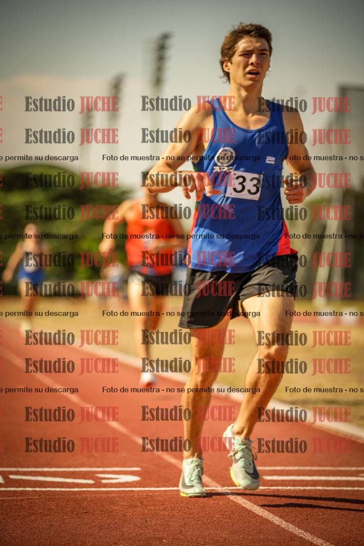Fotos de los 800 m llanos de varones
